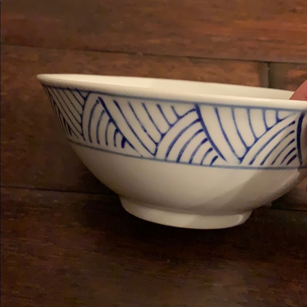 Blue and white bowl - Picture 1 of 4